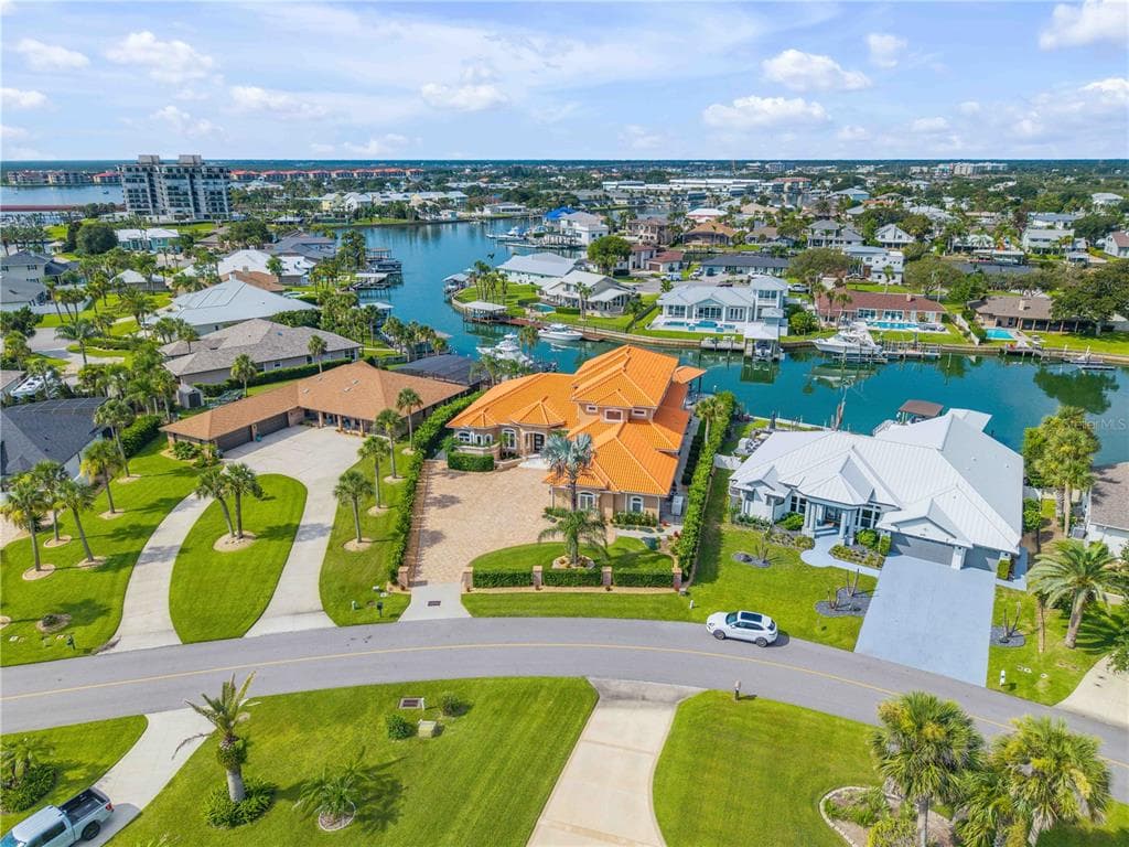 417 QUAY ASSISI photo 1