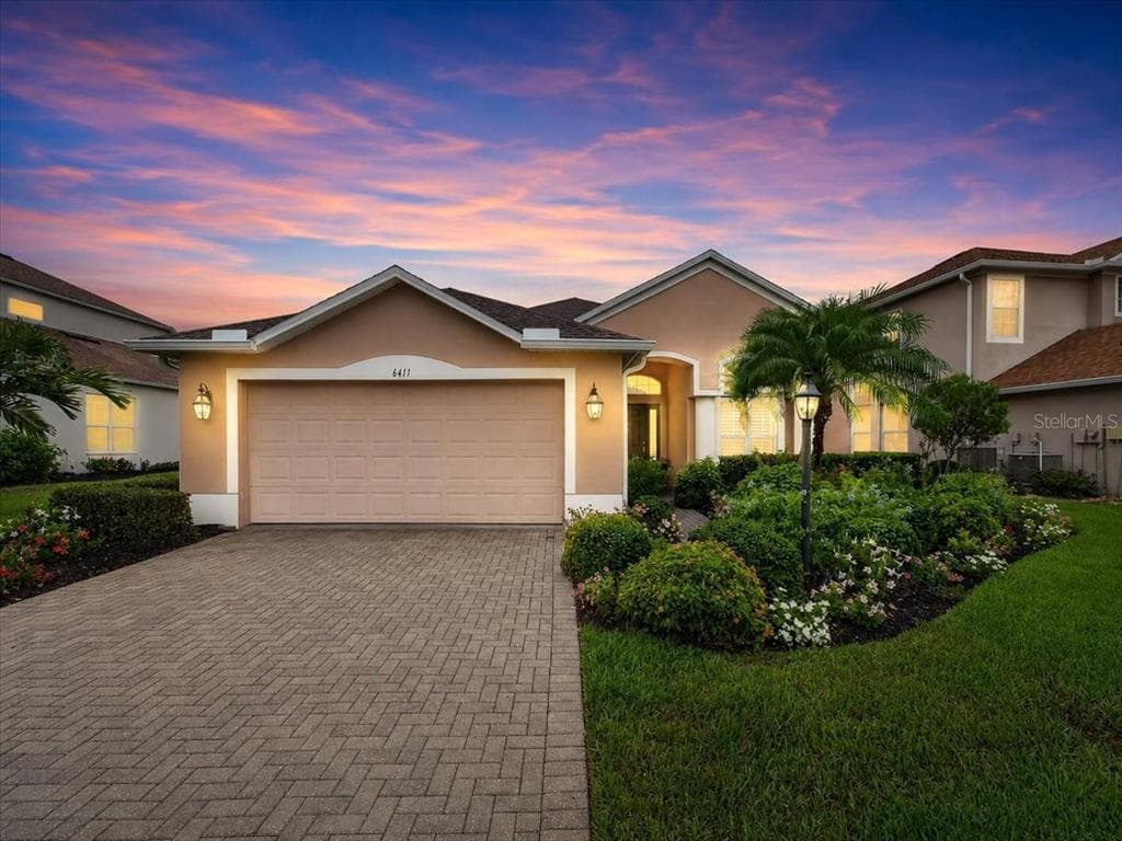 6411 GOLDEN EYE GLEN photo 1