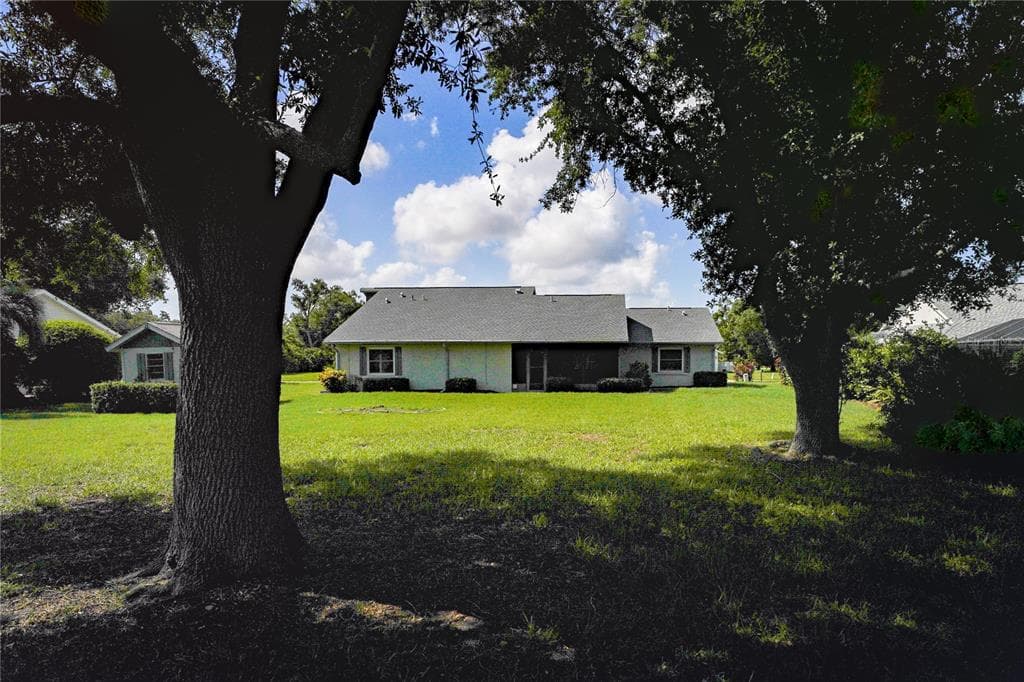 105 WOODINGHAM DRIVE photo 23