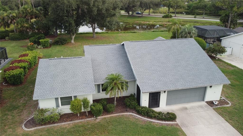 105 WOODINGHAM DRIVE photo 2