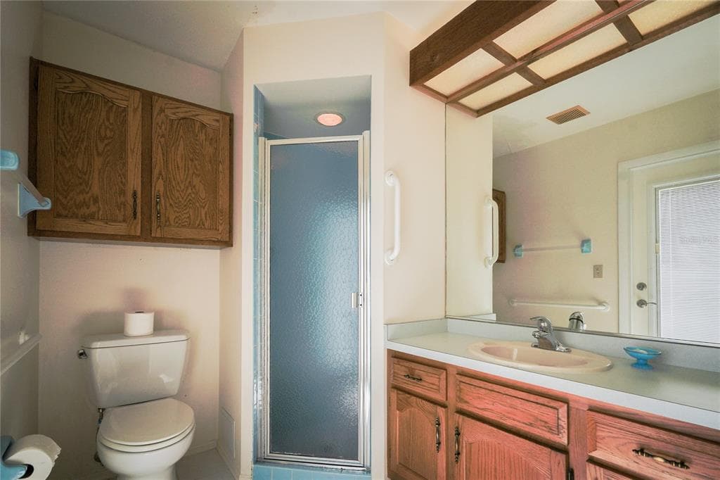 105 WOODINGHAM DRIVE photo 10