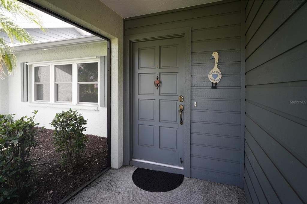 105 WOODINGHAM DRIVE photo 4