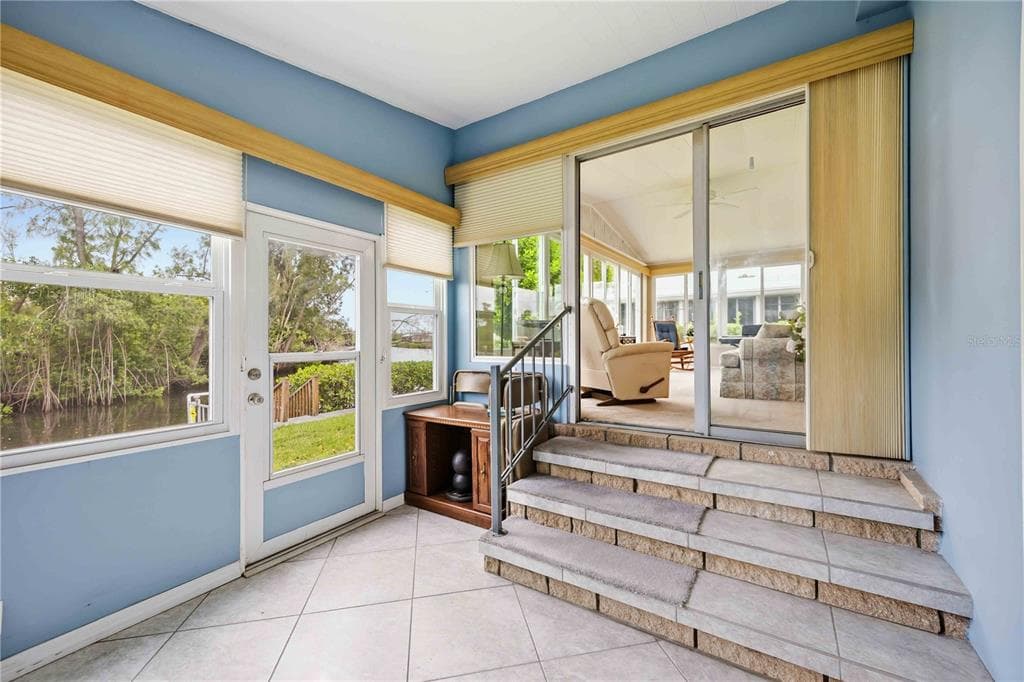 162 BERMUDA WAY photo 13