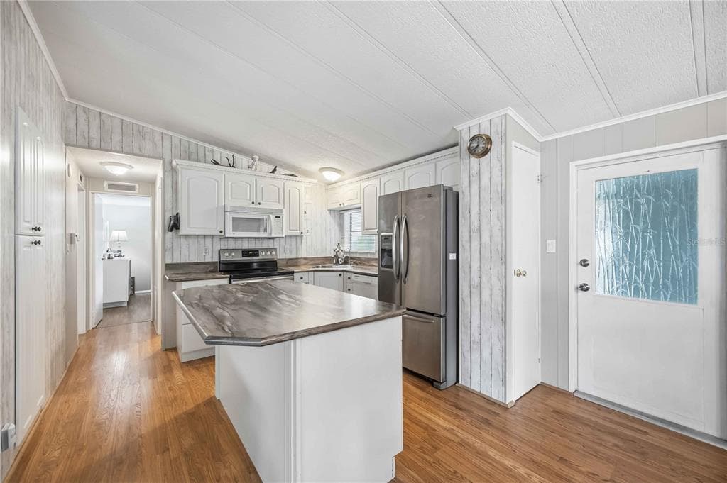 162 BERMUDA WAY photo 17