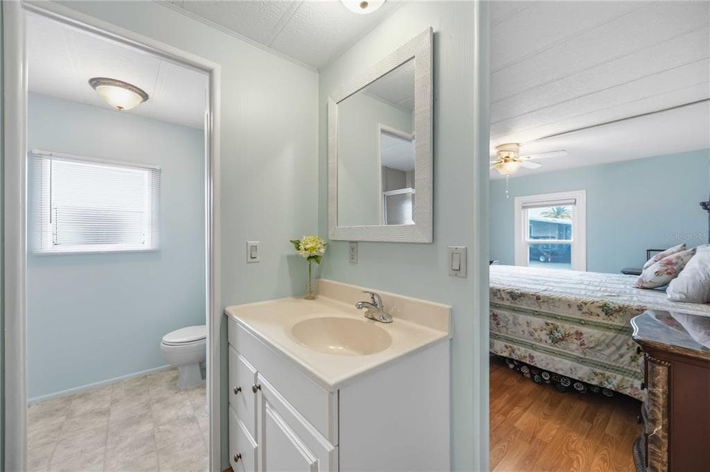 162 BERMUDA WAY photo 22