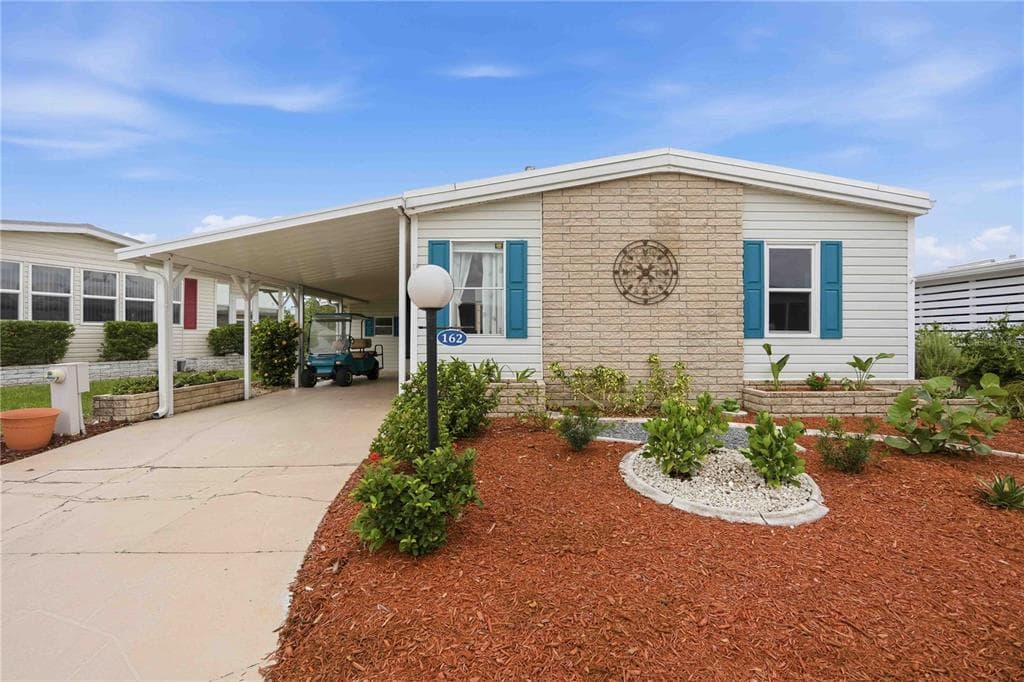 162 BERMUDA WAY photo 3