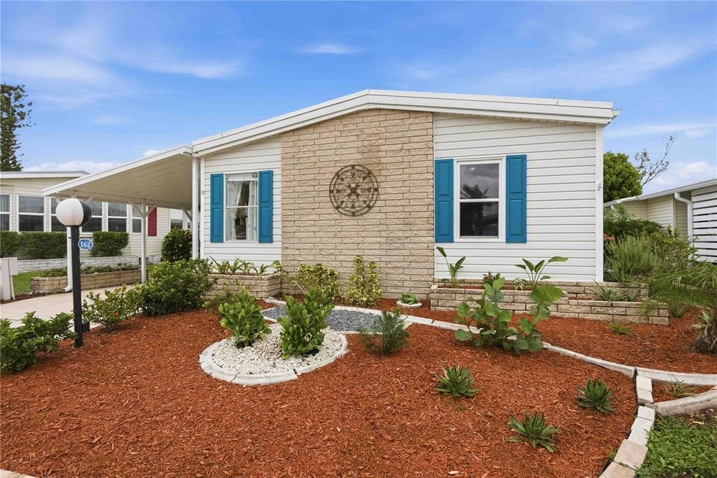 162 BERMUDA WAY photo 1