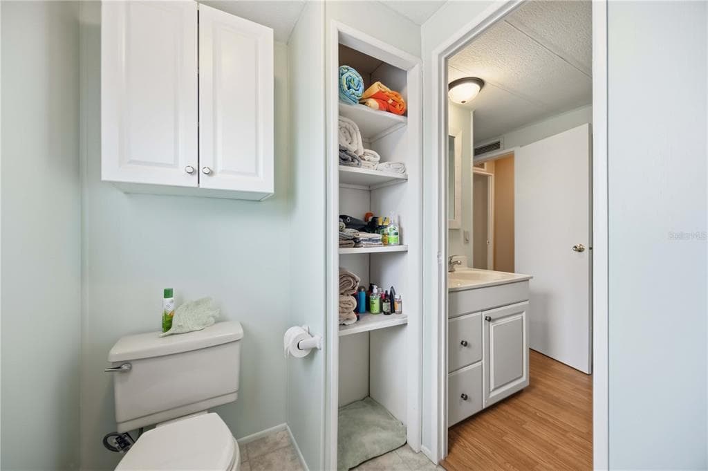 162 BERMUDA WAY photo 24