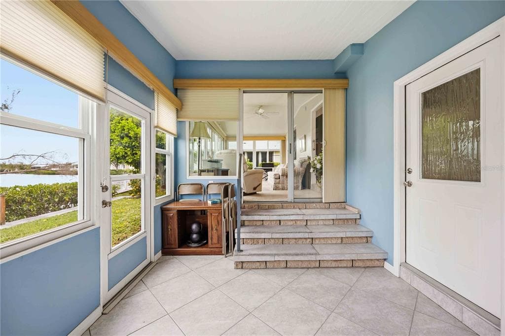162 BERMUDA WAY photo 14