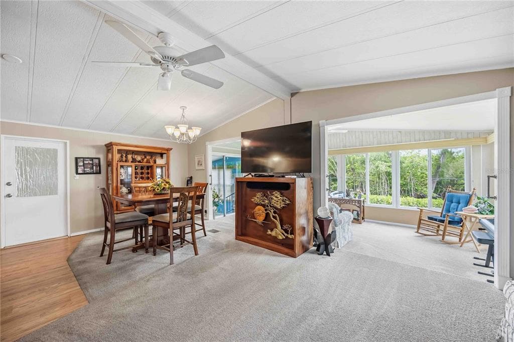 162 BERMUDA WAY photo 11