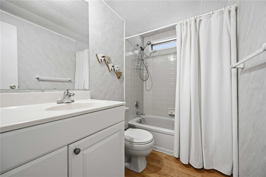 162 BERMUDA WAY photo 19