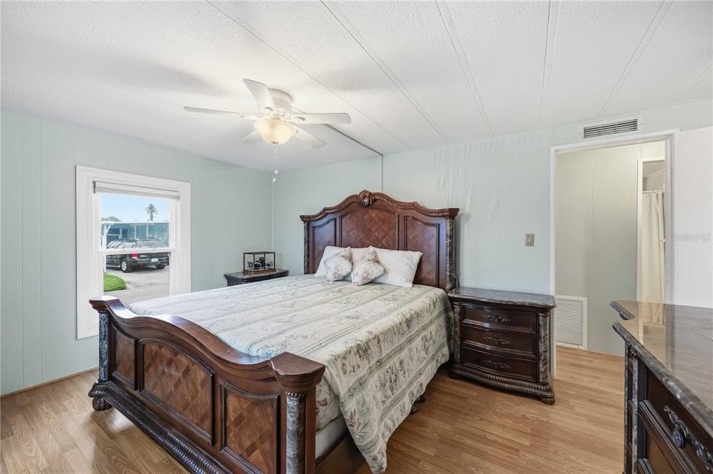 162 BERMUDA WAY photo 21