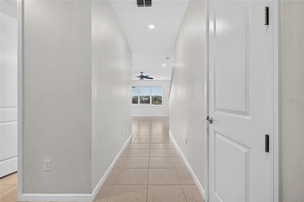 9426 LAMINE WAY photo 4