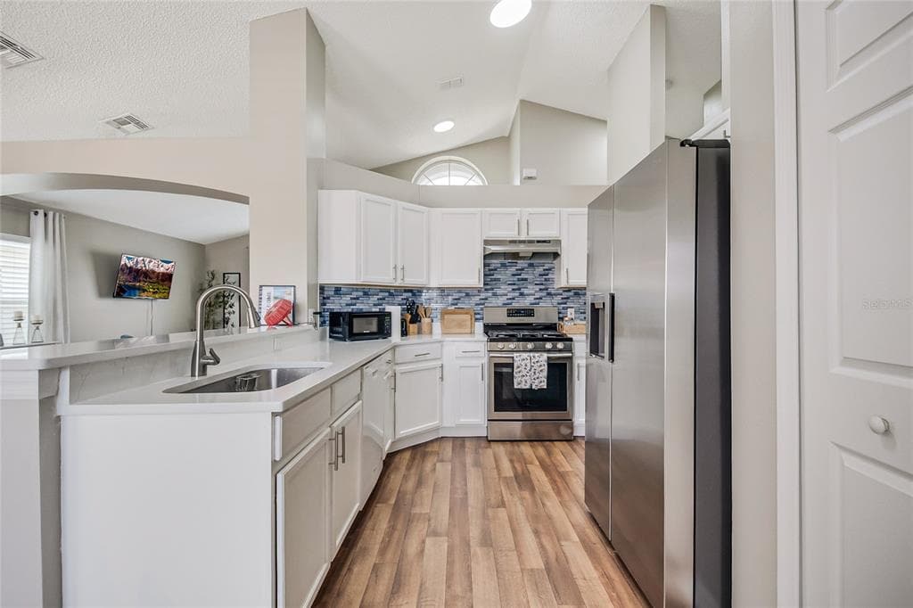 5112 VIOLET LANE photo 13