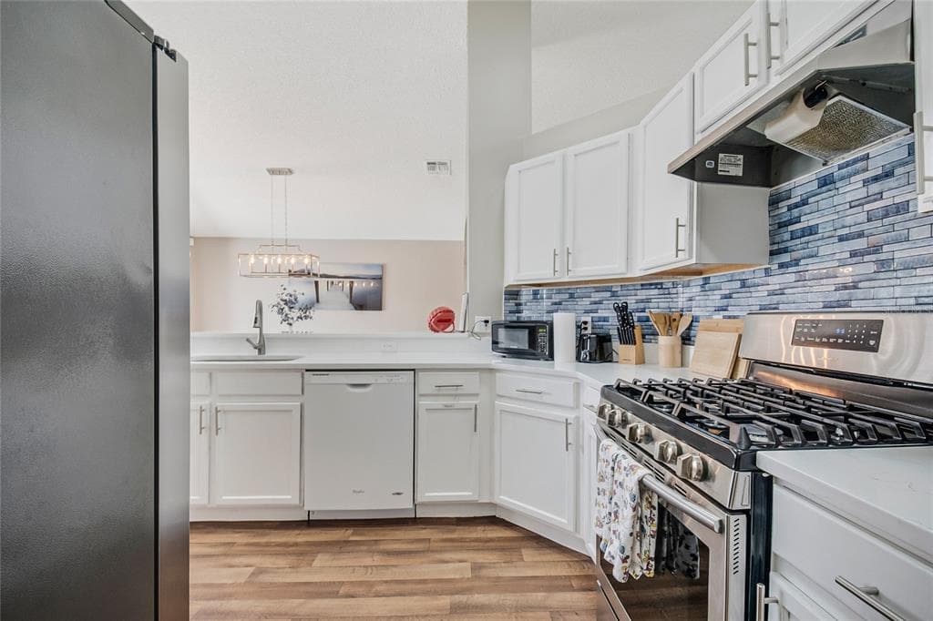 5112 VIOLET LANE photo 14