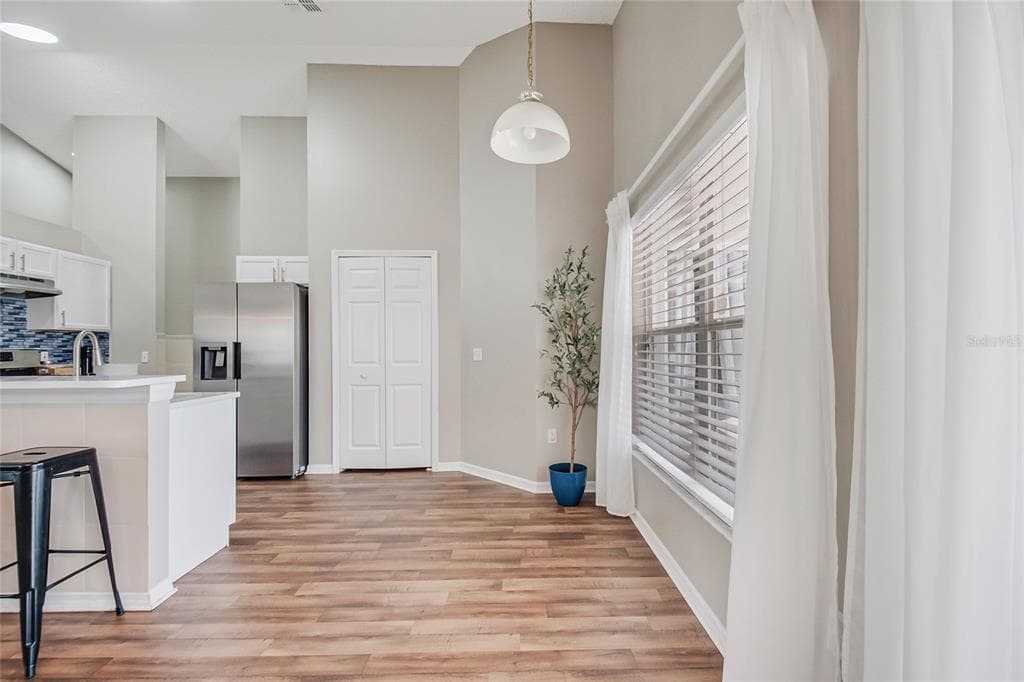 5112 VIOLET LANE photo 15