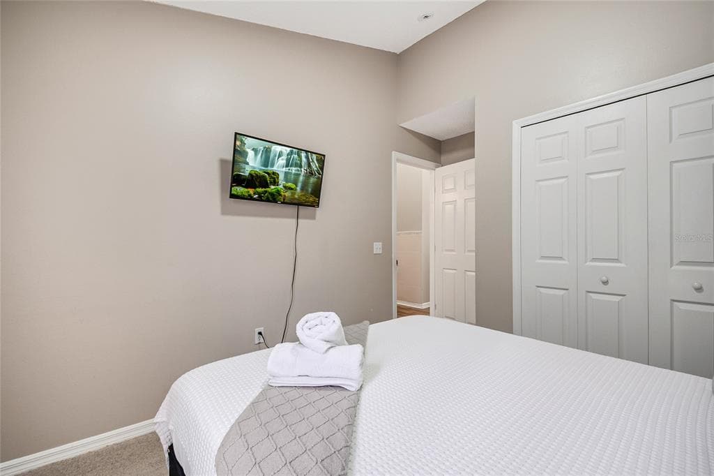 5112 VIOLET LANE photo 19