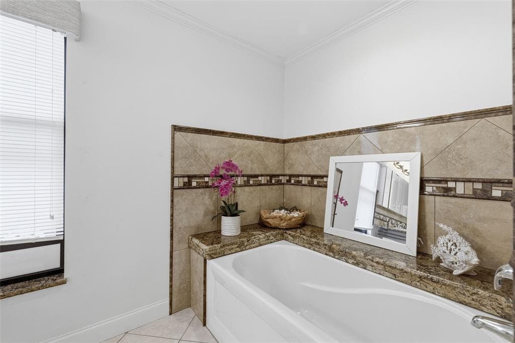 176 MAPLE AVENUE photo 20