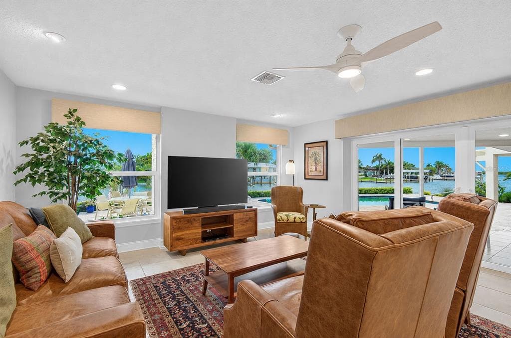 812 SNUG ISLAND photo 19