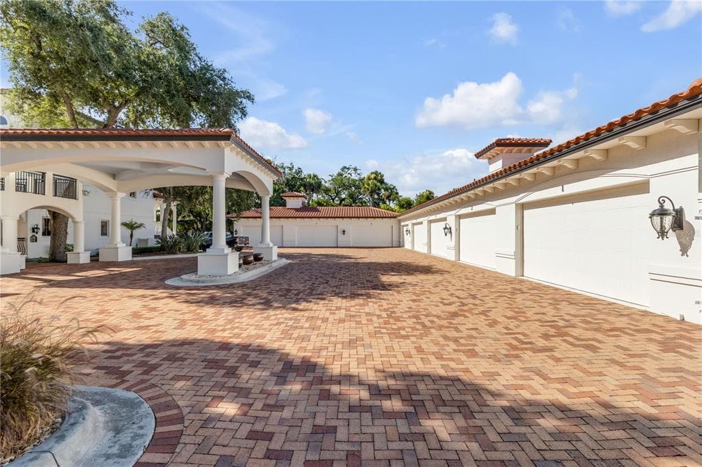 5090 RIVERSIDE DRIVE 105 photo 5