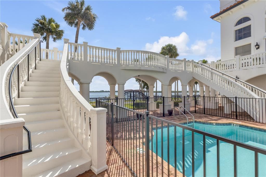 5090 RIVERSIDE DRIVE 105 photo 20