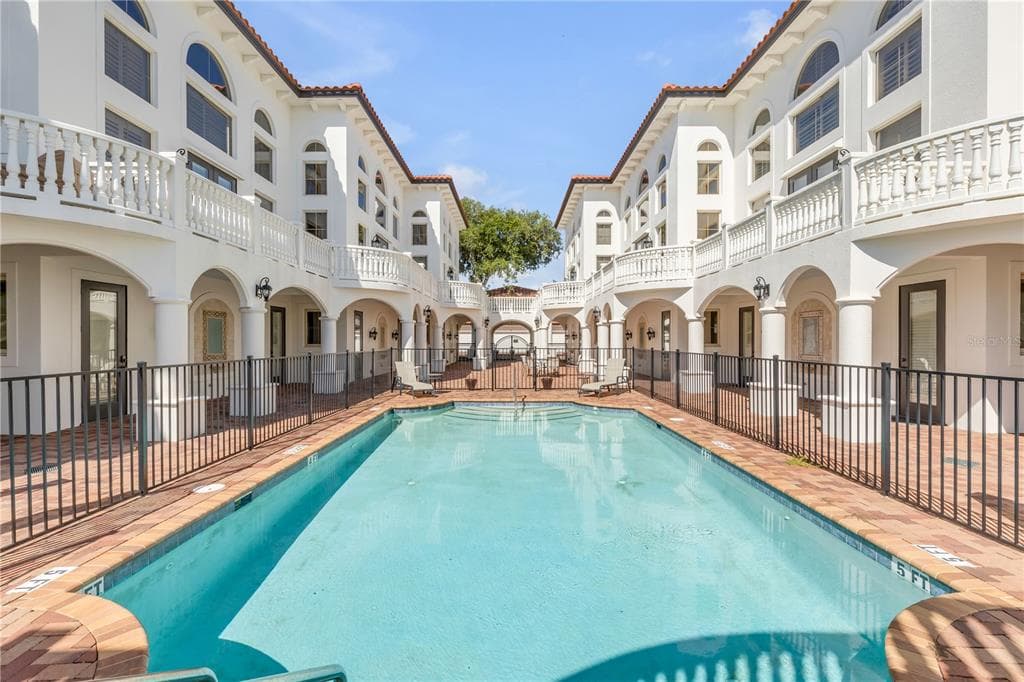 5090 RIVERSIDE DRIVE 105 photo 18