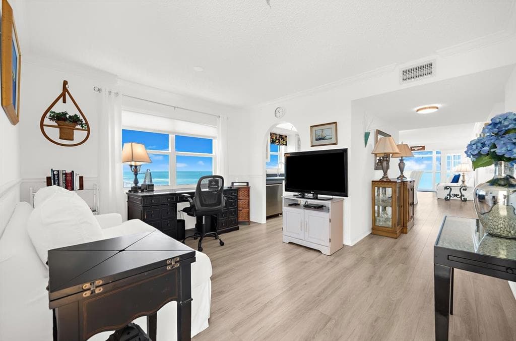 255 THE ESPLANADE N 701 photo 14