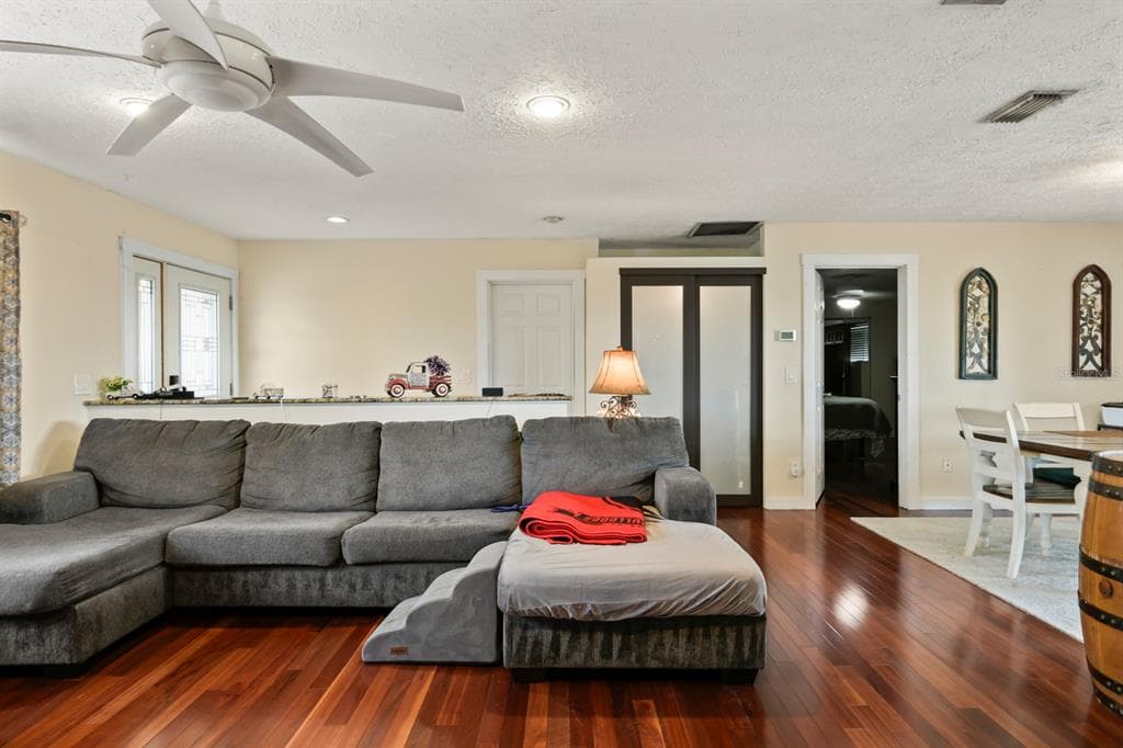 744 FLAMINGO DRIVE photo 23