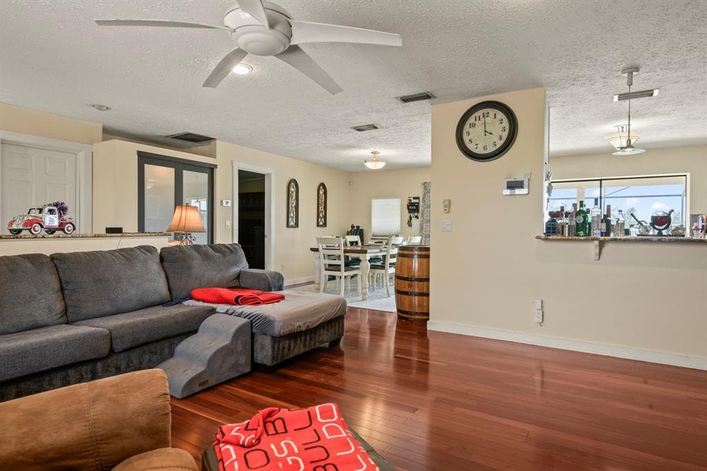 744 FLAMINGO DRIVE photo 22
