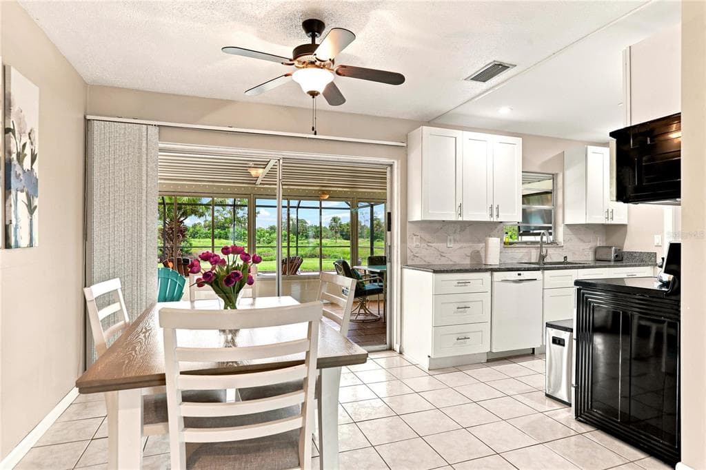 2198 HUTT COURT photo 9