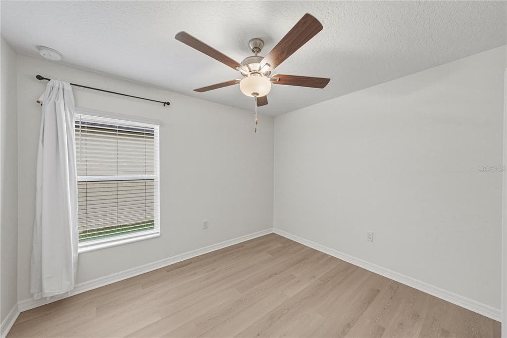 4334 TROTTERS WAY photo 23