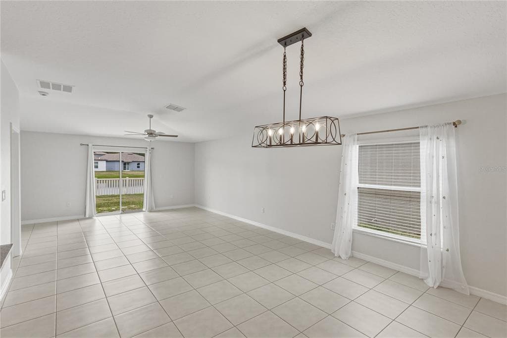 4334 TROTTERS WAY photo 6