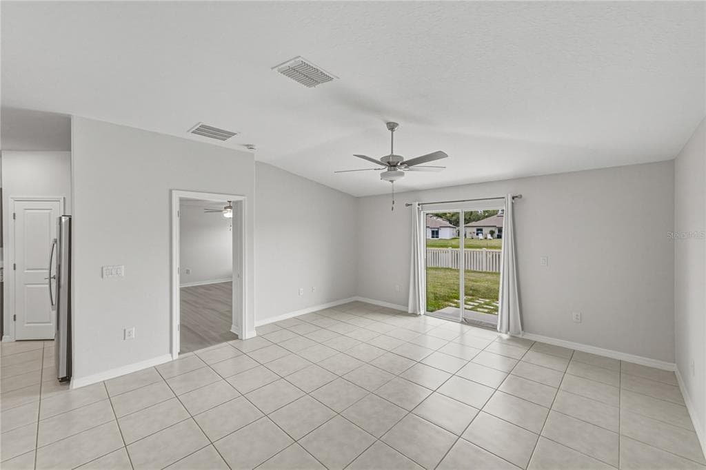 4334 TROTTERS WAY photo 13