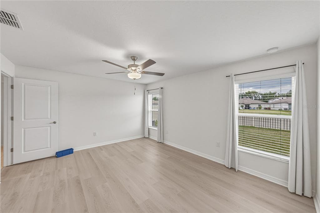 4334 TROTTERS WAY photo 17