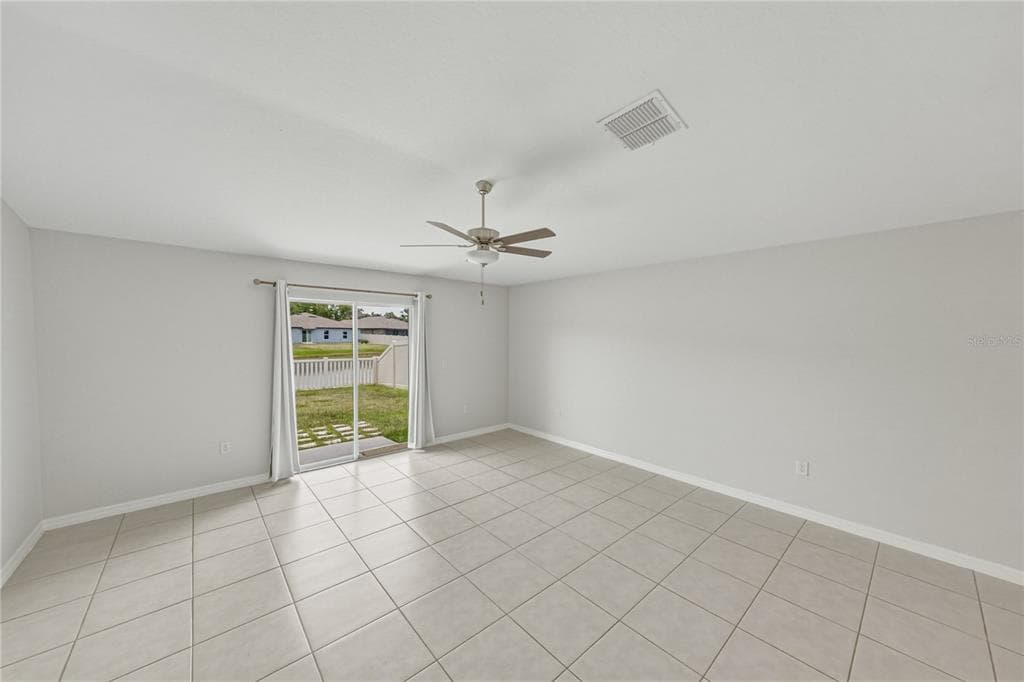 4334 TROTTERS WAY photo 12