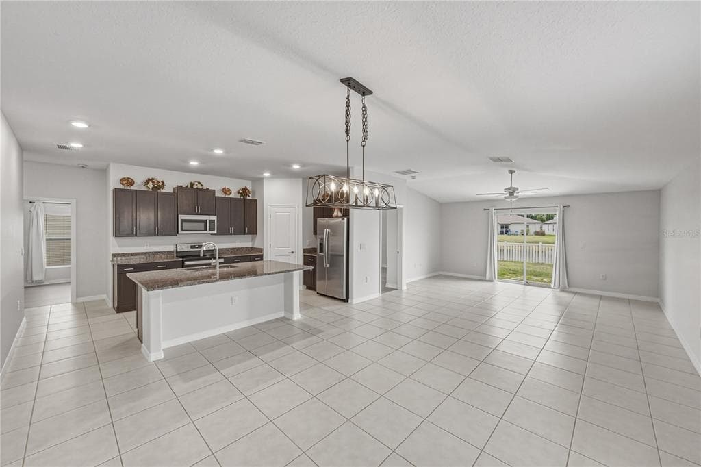 4334 TROTTERS WAY photo 5