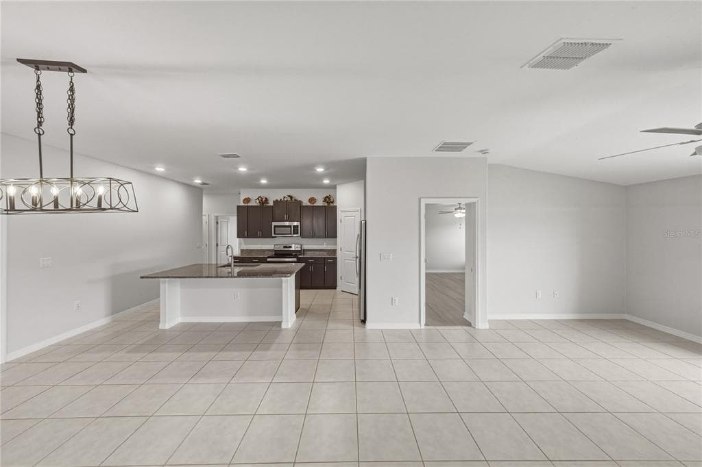 4334 TROTTERS WAY photo 14