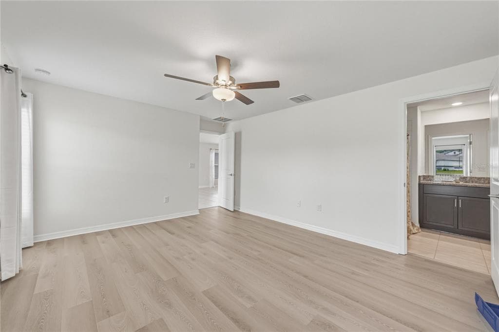 4334 TROTTERS WAY photo 18