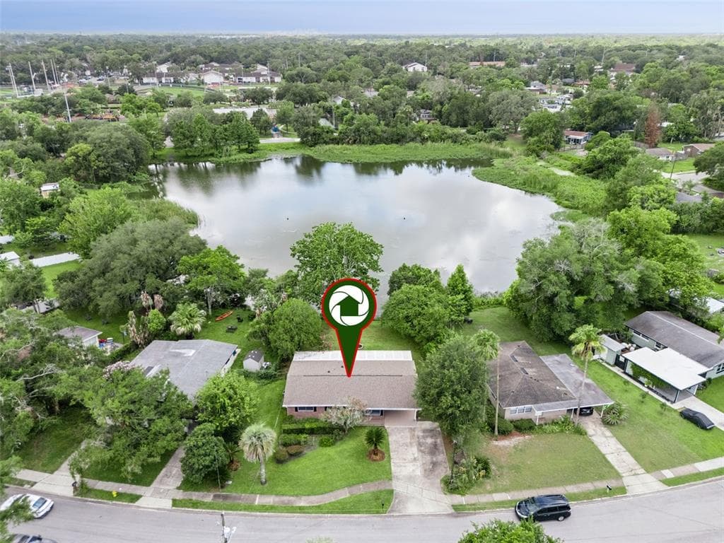 812 AGNES DRIVE photo 2