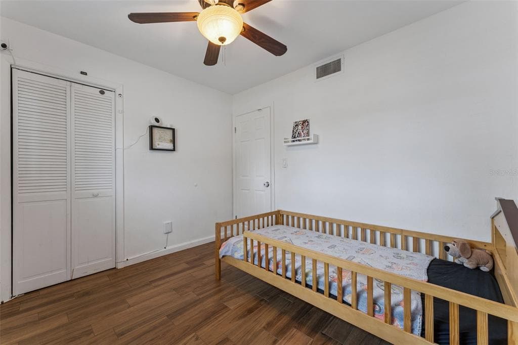 812 AGNES DRIVE photo 15