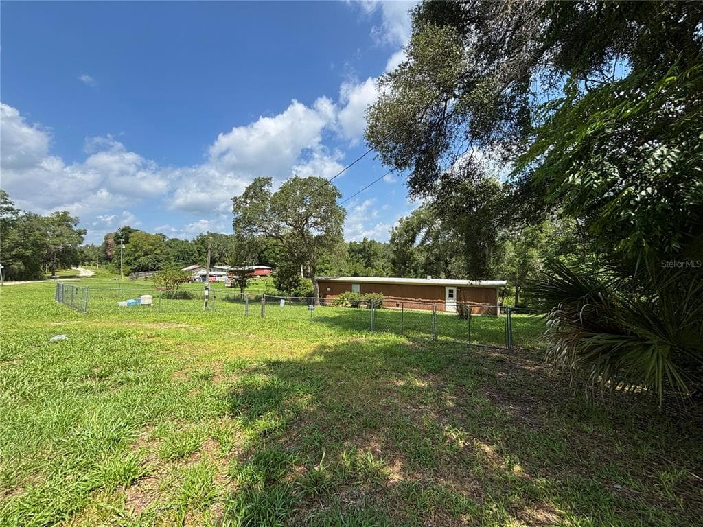 18225 SE 22ND PLACE photo 9