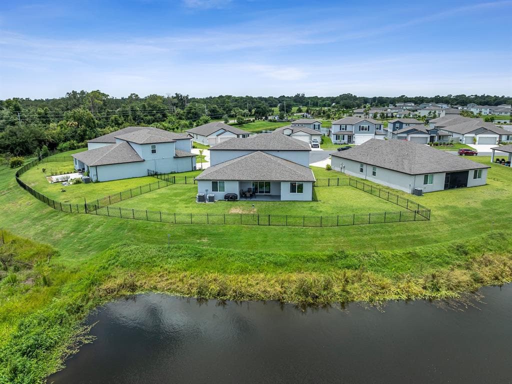7008 NORRIS LANDING PLACE photo 3