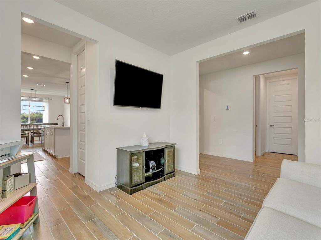 7008 NORRIS LANDING PLACE photo 9