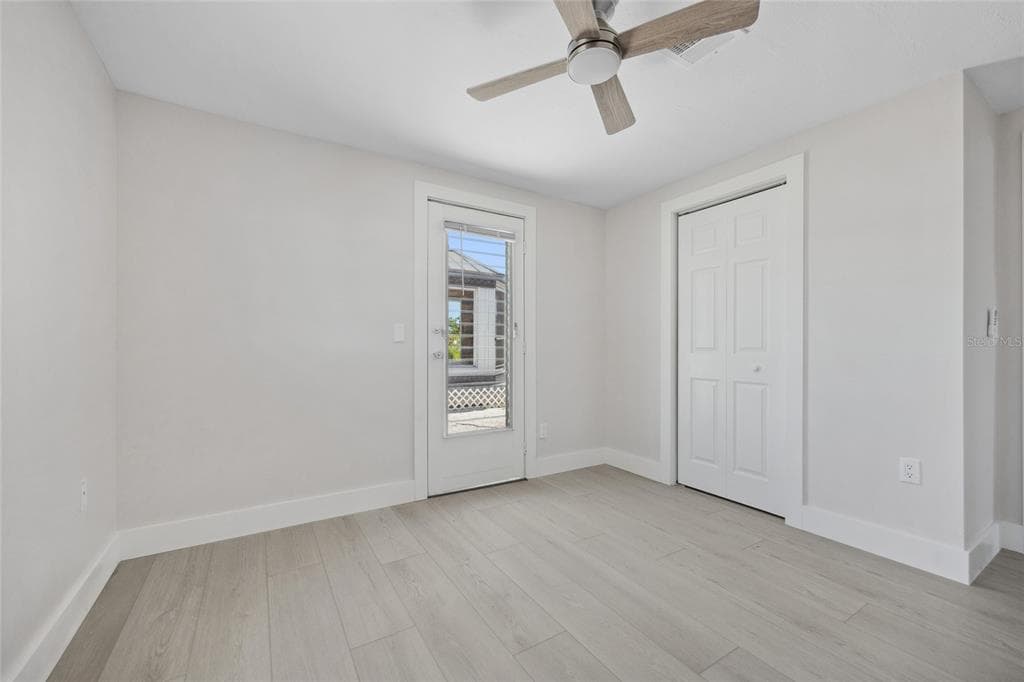 10517 GREENWAY AVENUE photo 16