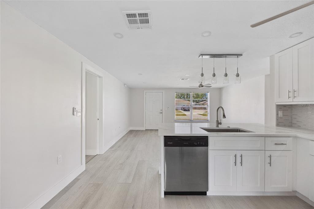 10517 GREENWAY AVENUE photo 10