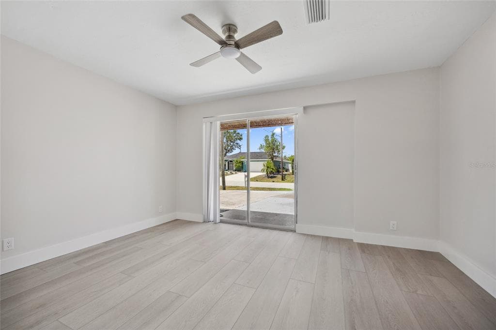 10517 GREENWAY AVENUE photo 18