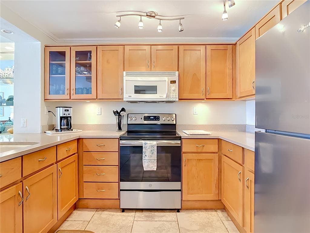 5207 S ATLANTIC AVENUE 422 photo 9