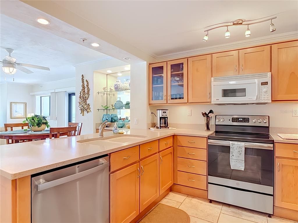 5207 S ATLANTIC AVENUE 422 photo 10