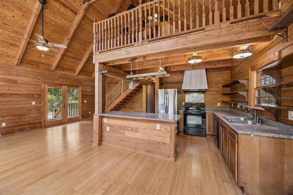 152 PIONEER TRAIL photo 11