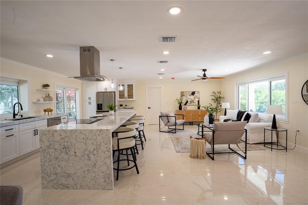 5119 VENETIAN BOULEVARD NE photo 6